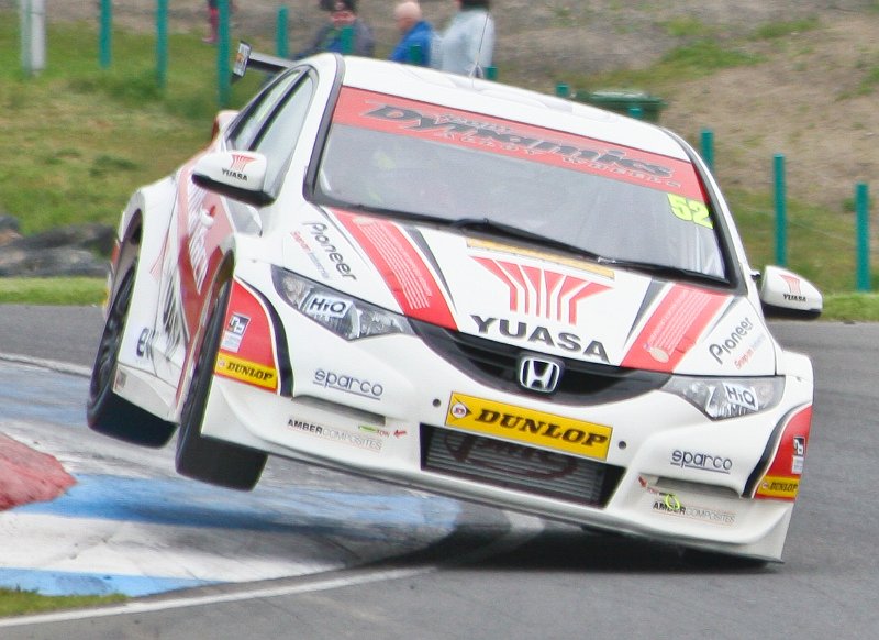 BTCC_races_Knockhill_August_26th_2012 (5).jpg